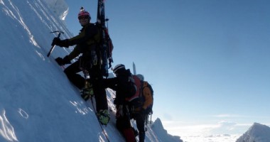 Stire din Sport : Un schior fondist și doi alpini, delegația statului Peru