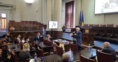 GALERIE FOTO. Academia Română a acordat primele burse de merit tinerilor olimpici - 4