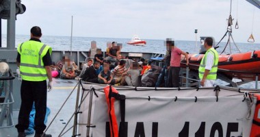 Stire din Eveniment : Patru emigranți, reținuți de polițiștii de frontieră
