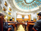 Stire din Politică-Administrație : Parlamentarii constănțeni, dispuși să renunțe doar la o parte din cheltuieli