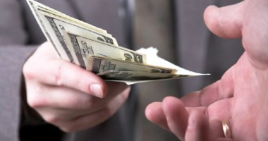 Stire din Cetățenești : Angajatorul a uitat  să te plătească? Îi poți cere dobândă!