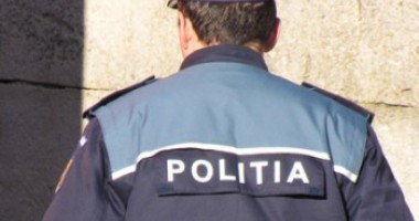 Stire din Eveniment : Polițist constănțean bătut de trei suspecți de furt