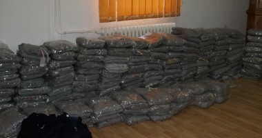 Galerie FOTO/ Treninguri în valoare de peste 30.000 de lei, confiscate la graniță - 2