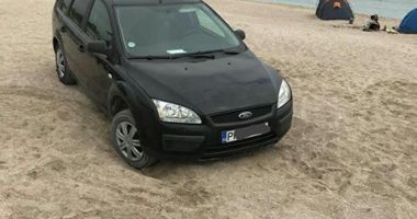 Stire din Eveniment : MII DE LEI AMENDĂ PENTRU UN ȘOFER CARE A CONDUS PE PLAJĂ!
