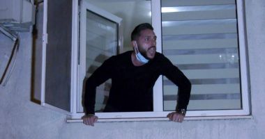 Stire din Eveniment : VIDEO / „Tata a murit de COVID acum două zile și voi protestați? E război, să vă fie rușine!”