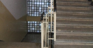 Căzută pe scări, într-un bloc din Constanța