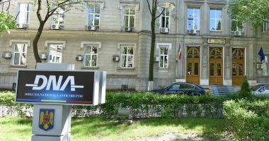 Stire din Eveniment : Recorduri din bilanțul DNA pe anul 2022. O treime din inculpații trimiși în judecată dețineau funcții de conducere