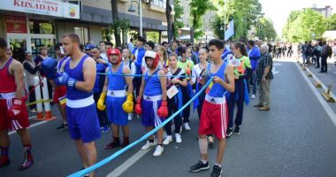 GALERIE FOTO / A început parada de Ziua Constanței. Mii de elevi defilează prin centrul orașului - 11
