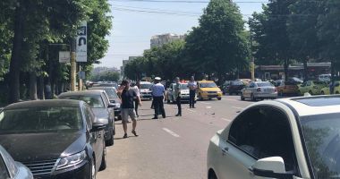 GALERIE FOTO / Accident rutier în cartierul Tomis 3. Patru mașini, avariate - 9