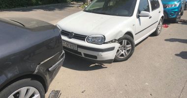 GALERIE FOTO / Accident rutier în cartierul Tomis 3. Patru mașini, avariate - 6
