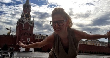 Andreea Bănică, la plimbare prin Moscova: "Nu port sutien, nu îl suport" - 2