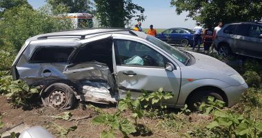 Stire din Eveniment : GALERIE FOTO / ACCIDENT RUTIER GRAV LA CONSTANȚA! Un MORT și trei răniți