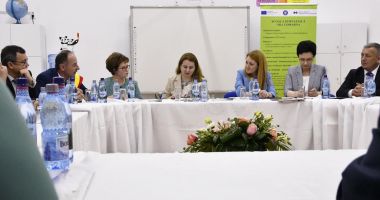 Stire din Cultură-Educație : Deca: “Masteratul didactic va fi generalizat și va include 80% practică”