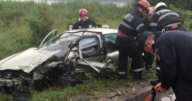 Stire din Eveniment : VIDEO. GRAV ACCIDENT RUTIER ÎNTRE EFORIE SUD ȘI EFORIE NORD! DESCARCERAREA, LA FAȚA LOCULUI