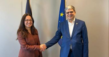 Stire din Economie : Agricultura românească va avea un proiect pilot în irigaţii, care va include panouri solare flotante şi echipamente de pompare