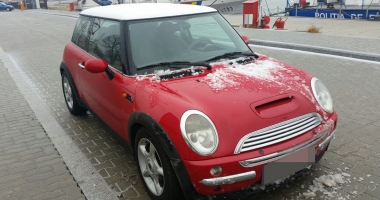 Autoturism Mini Cooper declarat furat în Italia, descoperit în Constanța - 2