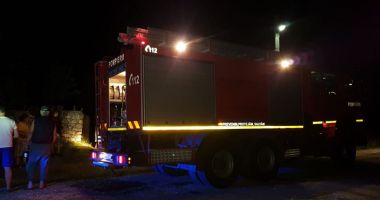 Galerie foto / FEMEIE UCISĂ DE FLĂCĂRI. S-a aflat cauza incendiului de la Negru Vodă - 3