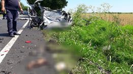 IMAGINI ȘOCANTE! TRAGEDIE la Constanța. Mașină spulberată de un tir. O persoană a murit - 5