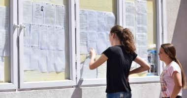 Stire din Cultură-Educație : EVALUARE NAȚIONALĂ 2018. Trei sferturi din candidați au luat peste 5