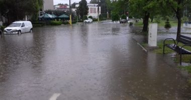 GALERIE FOTO / JUDEȚUL CONSTANȚA ESTE SUB APE. PLOILE AU FĂCUT PRĂPĂD! - 2