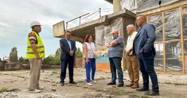 Stire din Politică-Administrație : Președintele Consiliului Județean, Mihai Lupu, a fost în vizită de lucru la Edificiul Roman cu Mozaic