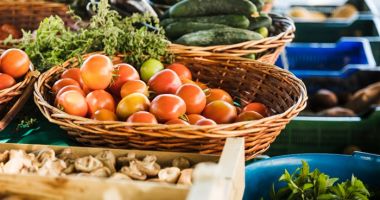 Stire din Politică-Administrație : Marcel Ciolacu propune interzicerea importurilor neconforme și standarde europene pentru toate produsele agroalimentare comercializate în România