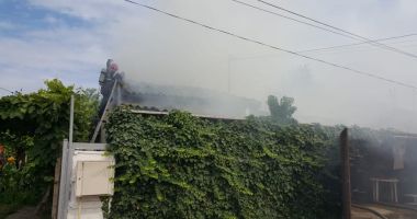 GALERIE FOTO / INCENDIU PUTERNIC LA CONSTANȚA, ÎN PALAZU MARE. Focul se extinde! - 6