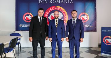 Stire din Politică-Administrație : Andrei Tinu este noul președinte al filialei București a Partidului Republican