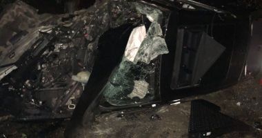 GALERIE FOTO / BMW izbit în copaci, după ce șoferul a pierdut controlul volanului în curbă - 2