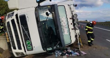 Şoferi, atenţie! DN 5, blocat pe sensul de mers Bucureşti-Giurgiu, din cauza unui TIR răsturnat