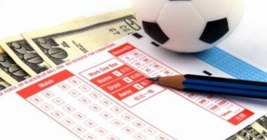 Stire din Sport : FC Farul, Steaua și Viitorul, anchetate de UEFA pentru pariuri!