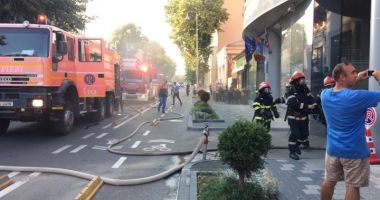 HAOS ÎN CENTRUL CONSTANȚEI! INCENDIU PUTERNIC la clădirea SPIT de pe bulevardul Tomis. Intervin PATRU AUTOSPECIALE - 5