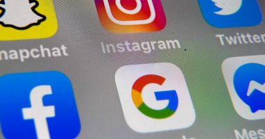 Stire din Tehnologie : Cum poţi să îți transferi pozele de pe Facebook în Google Photos sau Dropbox