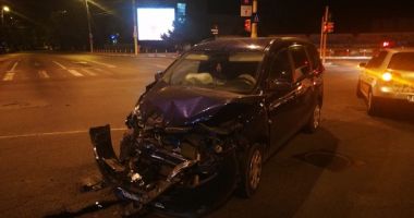 GALERIE FOTO / ACCIDENT RUTIER GRAV NOAPTEA TRECUTĂ în Constanța. O ambulanță SMURD a fost răsturnată - 9