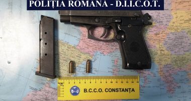 Stire din Eveniment : PERCHEZIȚII ÎN AGIGEA ȘI MANGALIA la TRAFICANȚI DE DROGURI