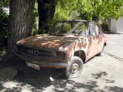 Stire din Cetățenești : Mașini abandonate prin oraș, ca pe propria tarla…