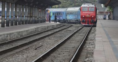 Stire din Social : Trenuri blocate pe ruta Fetești- Cernavodă. Întârzieri de până la 200 de minute