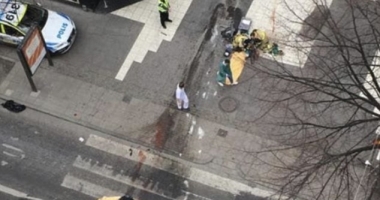 UPDATE. ATENTAT ÎN SUEDIA Un camion A INTRAT ÎNTR-O MULȚIME de oameni. MAI MULȚI MORȚI - 6