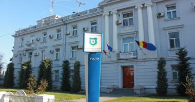 Stire din Eveniment : Poliția Constanța caută șefi pentru mai multe secții