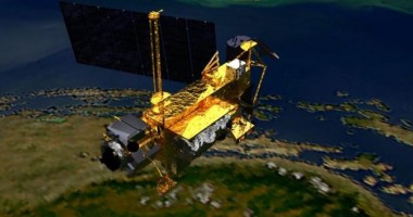 Stire din Actualitate : Italienii, sfătuiți să stea în case pentru a nu fi loviți de satelitul american