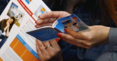Stire din Eveniment : O patroană a înșelat peste 100 de persoane care voiau să plece în vacanță în afara țării