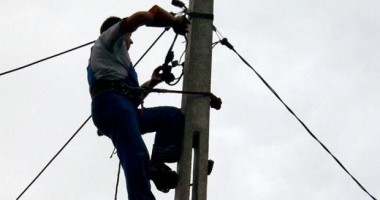Stire din Social : Lucrări ample la rețeaua de curent electric din sudul litoralului