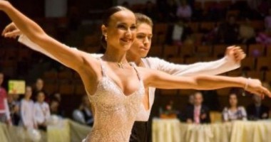Stire din Sport : Dans sportiv / Paul Moldovan și Cristina Tătar, campioni mondiali pe ritm latino-american
