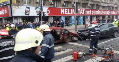 Galerie FOTO!  DOI MORȚI și ȘASE RĂNIȚI, într-un grav accident rutier - 4