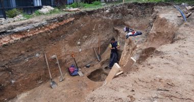 GALERIE FOTO. Un nou mormânt descoperit de arheologi la Mormântul Hypogeu - 4