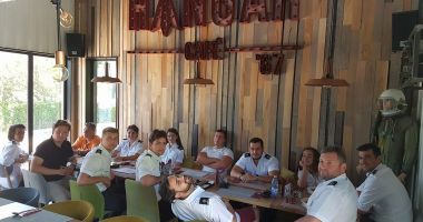 Dincolo de nori! Zboruri oferite turiştilor, aerotaxi şi "Pilot pentru o oră", la Aeroportul Tuzla - 2