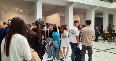 GALERIE FOTO / De Ziua Mondială a Conștientizării Autismului, Muzeul de Artă găzduiește o expoziție specifică - 4