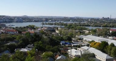Stire din Actualitate : Întâlnire de lucru, la Tulcea, în vederea debutului sezonului turistic