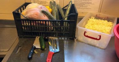 GALERIE FOTO. Toxiinfecție alimentară, la Costinești. 10 PERSOANE AFECTATE! "Am depistat un depozit ascuns!" - 3