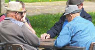 Stire din Social : Numărul pensionarilor în luna martie, în scădere